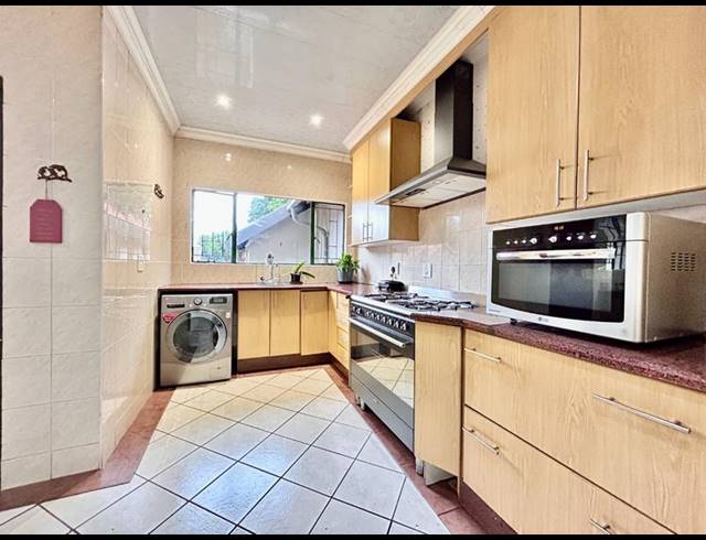 4 BEDROOM HOUSE FOR SALE IN GARSFONTEIN